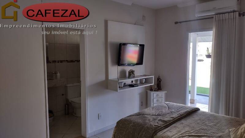 Casa, 4 quartos, 360 m² - Foto 22