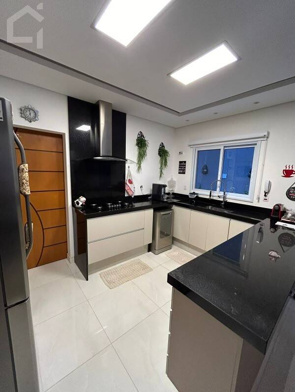 Sobrado, 3 quartos, 200 m² - Foto 7