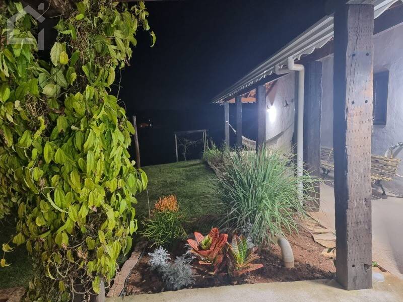 Casa, 3 quartos, 256 m² - Foto 1