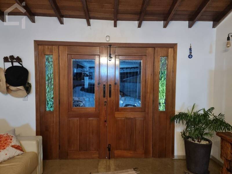 Casa, 3 quartos, 256 m² - Foto 2