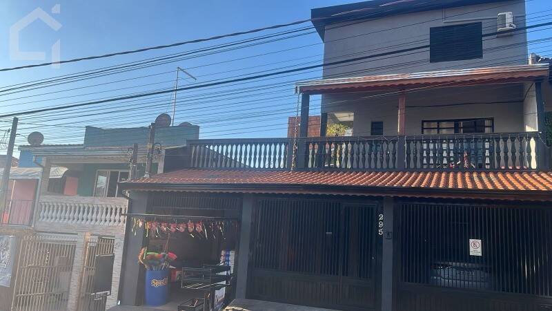 Casa, 3 quartos, 197 m² - Foto 2