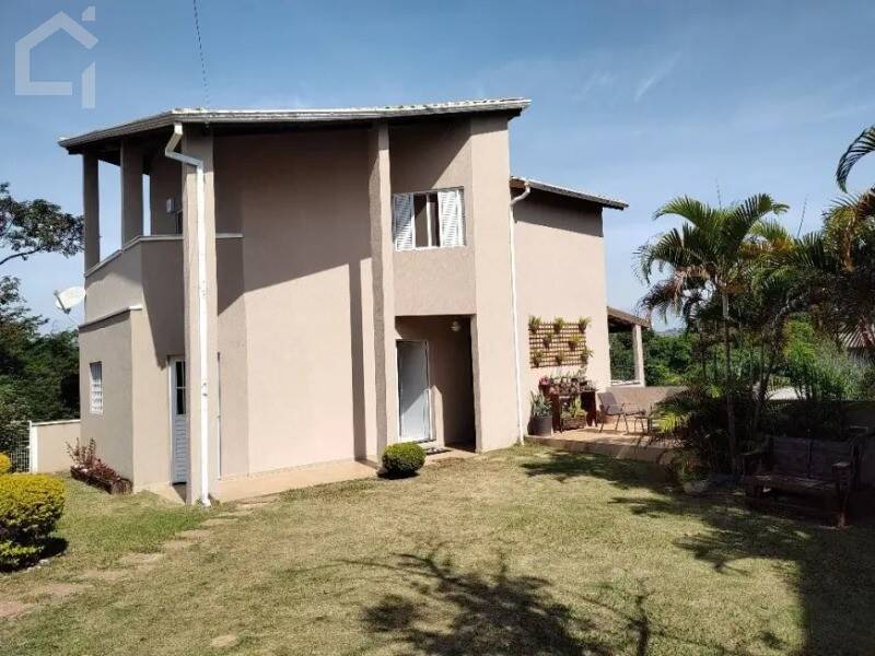 Casa, 4 quartos, 246 m² - Foto 1