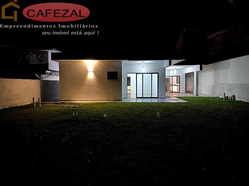 Casa, 3 quartos, 300 m² - Foto 34