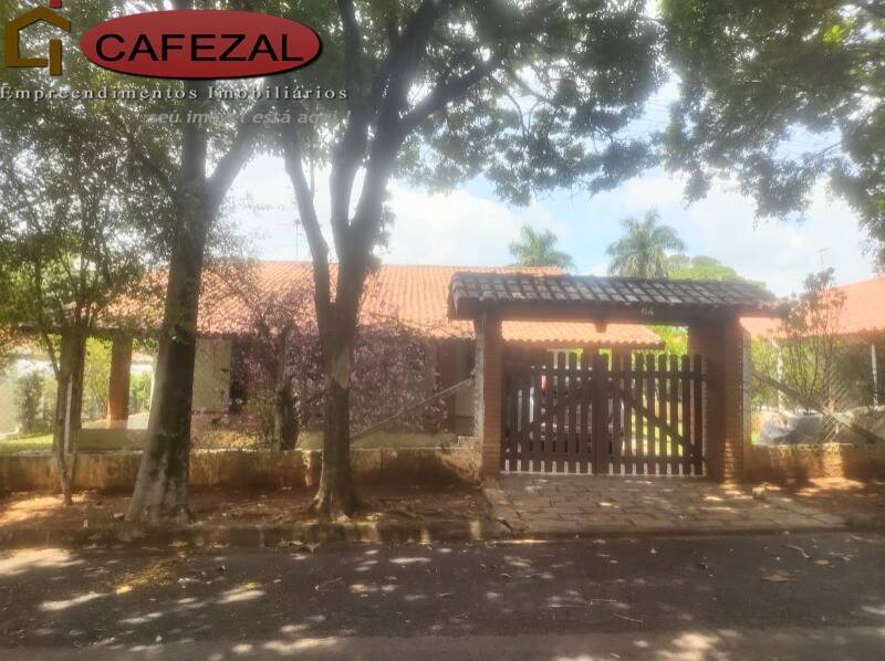Casa, 3 quartos, 218 m² - Foto 1