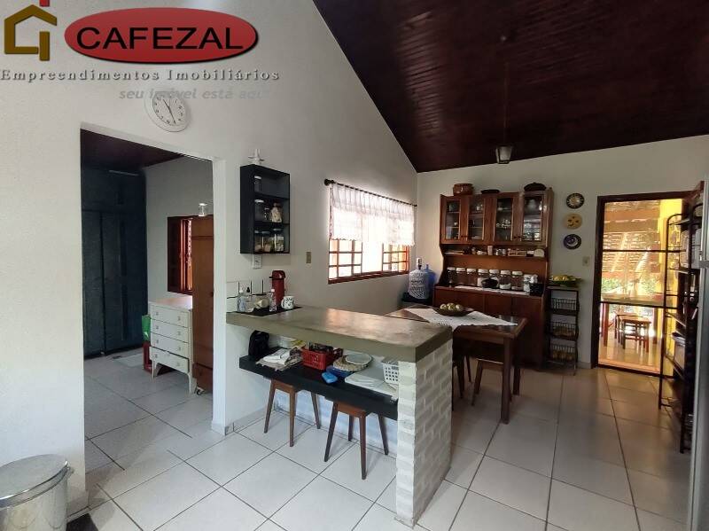 Casa, 3 quartos, 267 m² - Foto 30