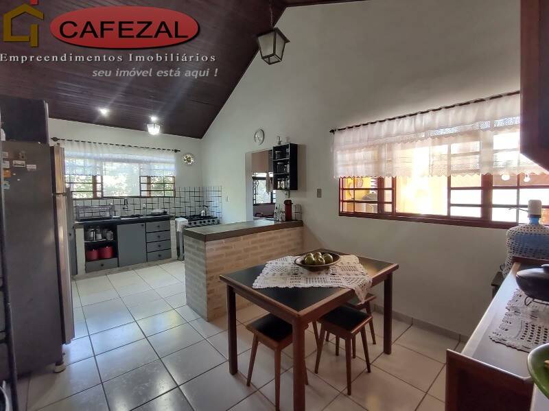 Casa, 3 quartos, 267 m² - Foto 31