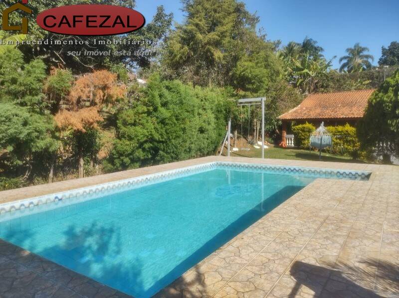 Casa, 3 quartos, 241 m² - Foto 2