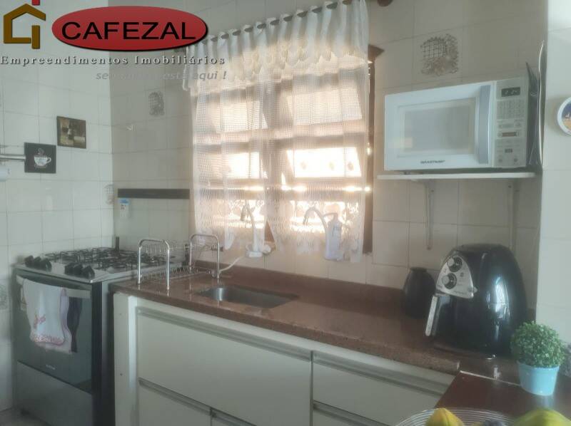 Casa, 3 quartos, 241 m² - Foto 29