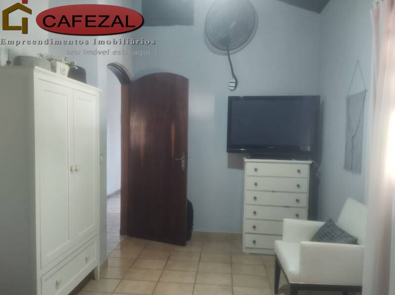 Casa, 3 quartos, 241 m² - Foto 32