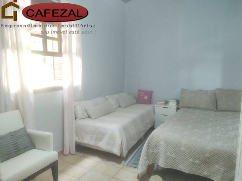Casa, 3 quartos, 241 m² - Foto 33