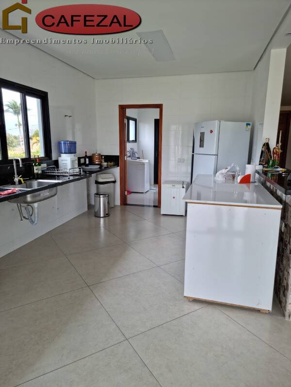 Casa, 3 quartos, 290 m² - Foto 31