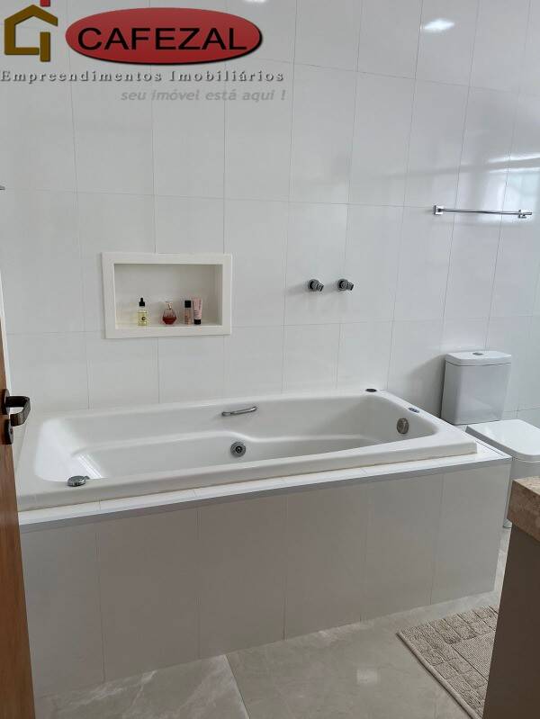 Casa, 3 quartos, 378 m² - Foto 38