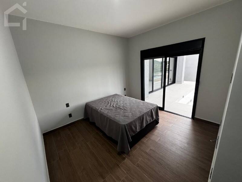 Casa, 4 quartos, 245 m² - Foto 8