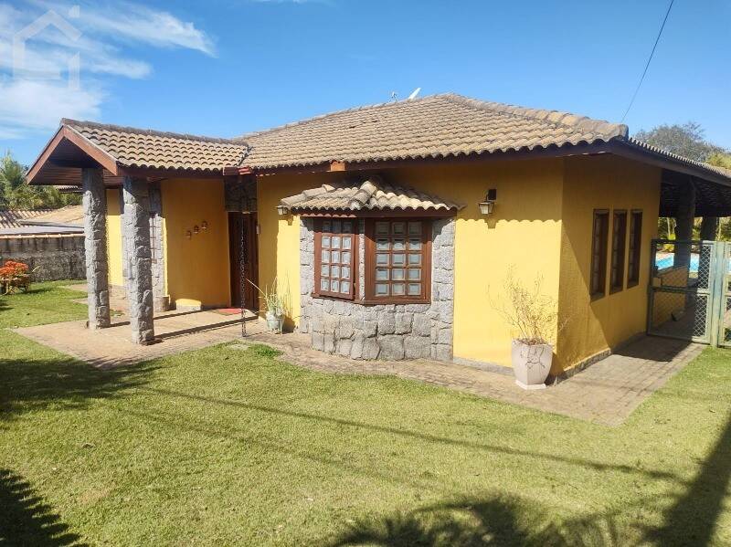 Casa, 3 quartos, 238 m² - Foto 1