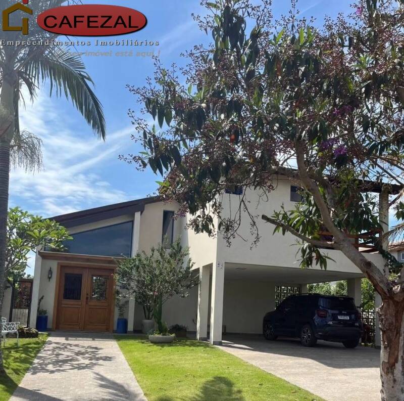 Casa, 4 quartos, 230 m² - Foto 1