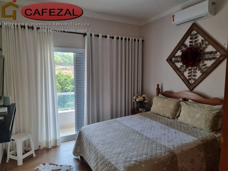 Casa, 4 quartos, 289 m² - Foto 42