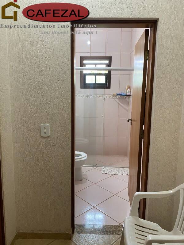 Casa, 4 quartos, 410 m² - Foto 47