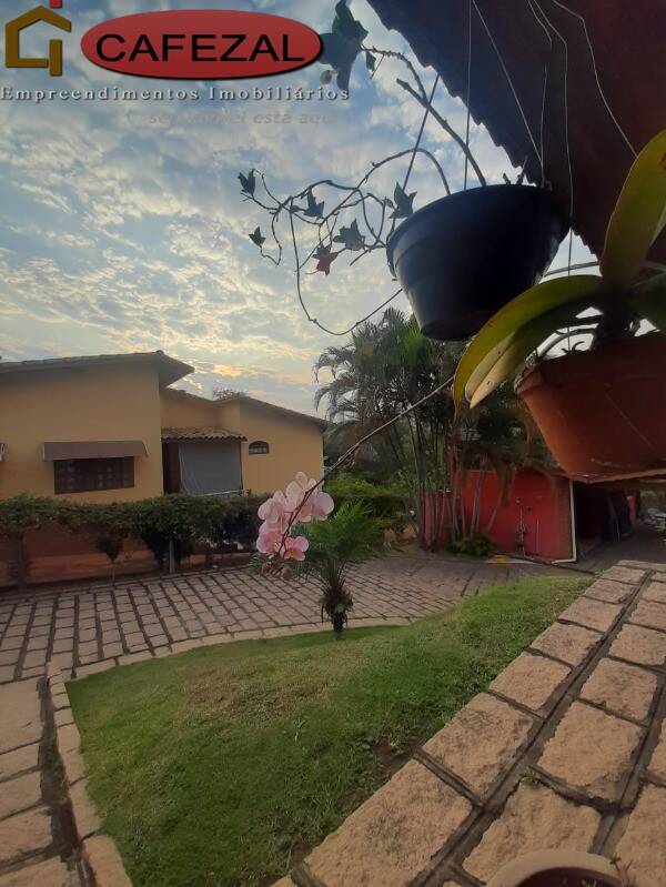 Casa, 4 quartos, 247 m² - Foto 4
