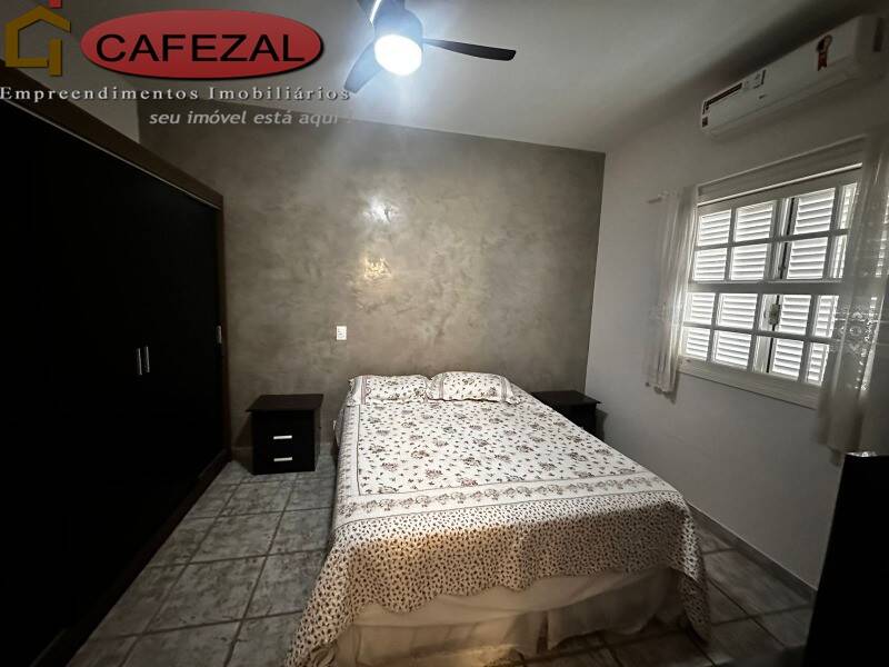 Casa, 3 quartos, 275 m² - Foto 28