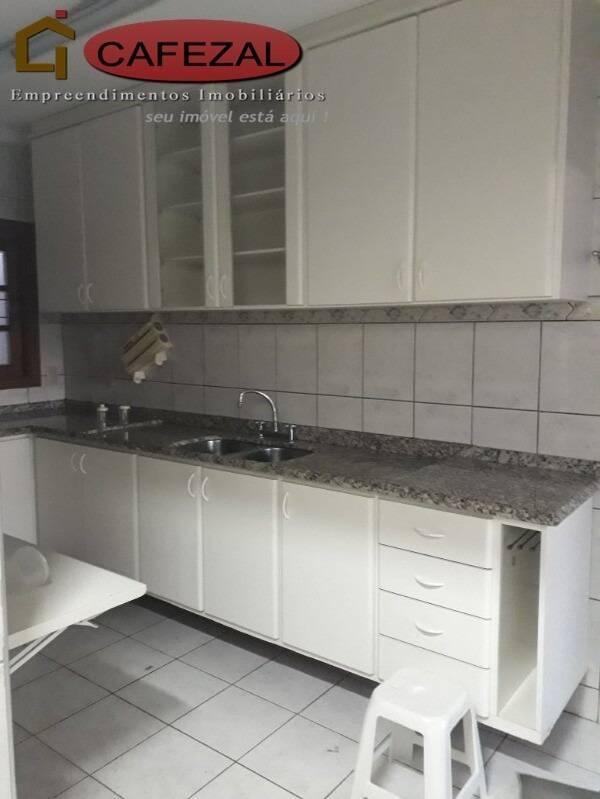 Casa, 4 quartos, 350 m² - Foto 18