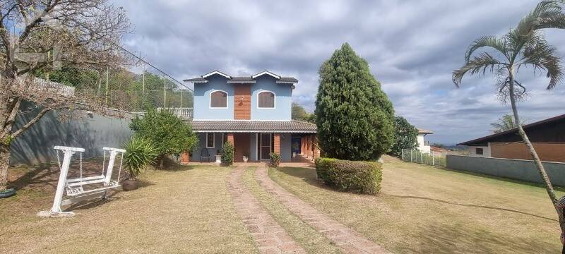 Casa, 4 quartos, 252 m² - Foto 1