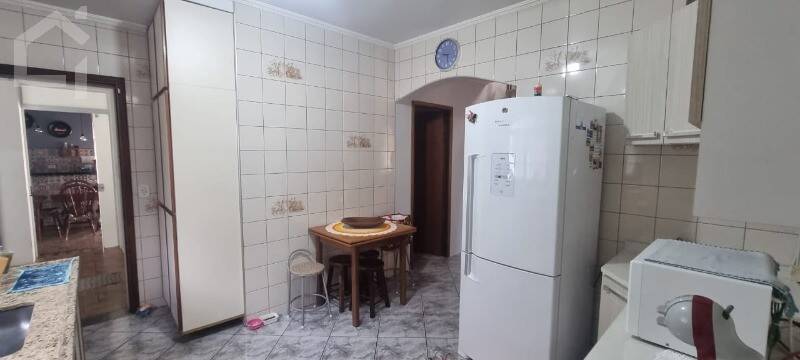 Casa, 4 quartos, 252 m² - Foto 24