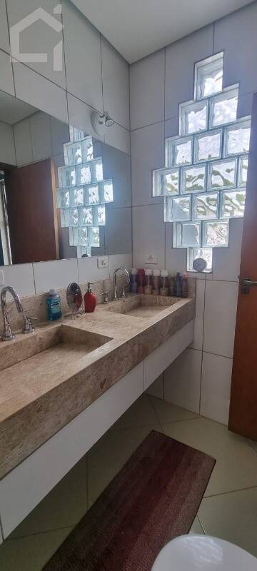 Casa, 4 quartos, 252 m² - Foto 46