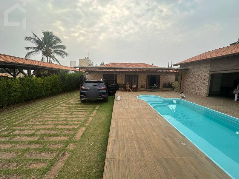 Casa, 3 quartos, 220 m² - Foto 2
