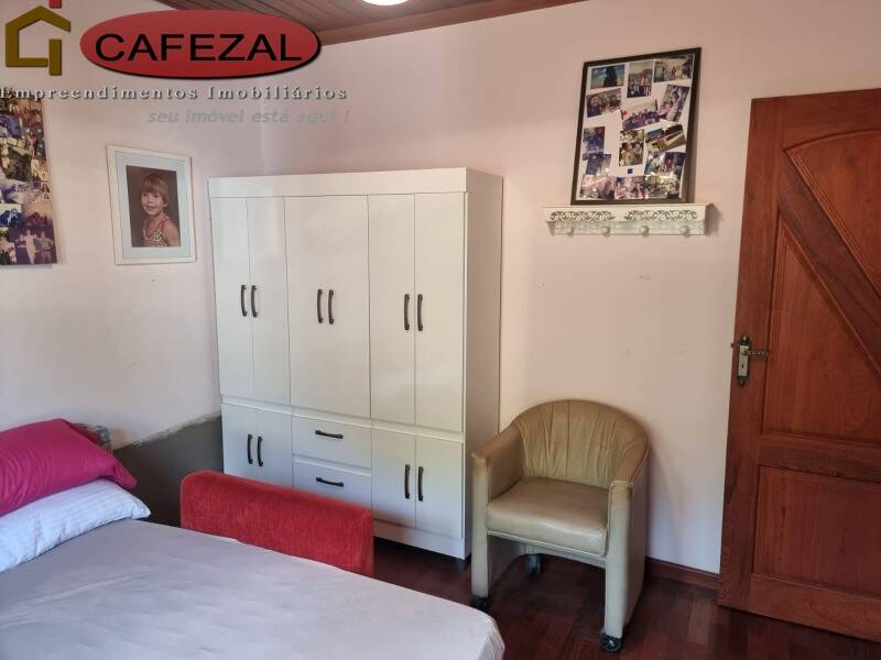 Casa, 3 quartos, 325 m² - Foto 35