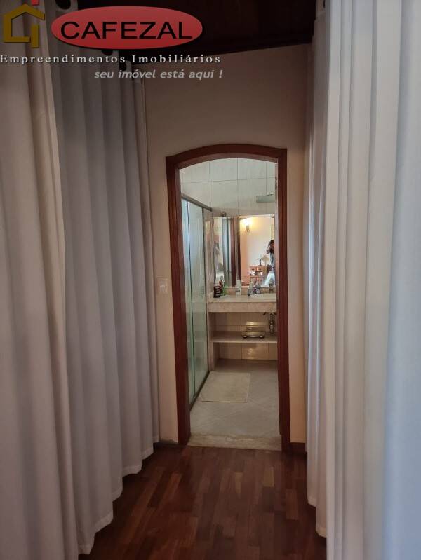 Casa, 3 quartos, 325 m² - Foto 42