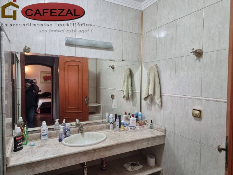 Casa, 3 quartos, 325 m² - Foto 43