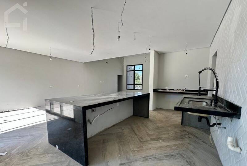Casa, 3 quartos, 250 m² - Foto 8