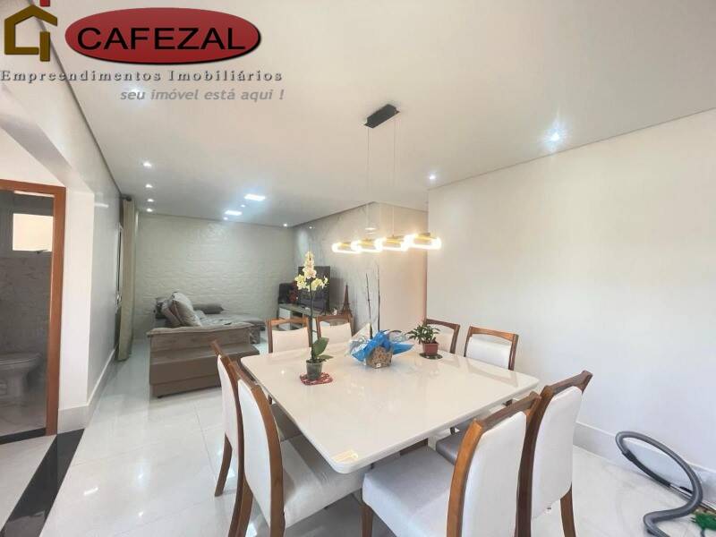 Casa, 3 quartos, 200 m² - Foto 2