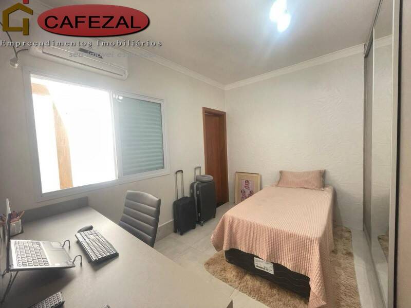 Casa, 3 quartos, 200 m² - Foto 17