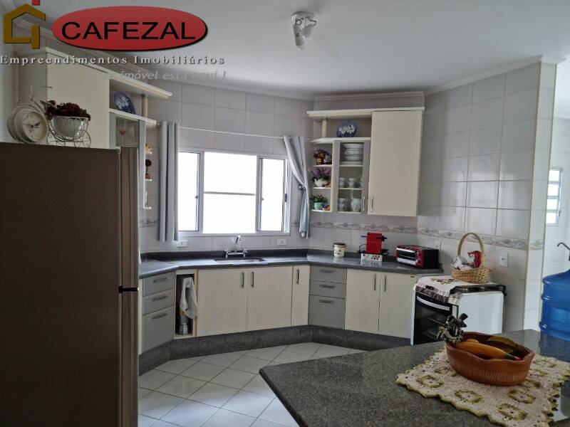 Casa, 3 quartos, 280 m² - Foto 20