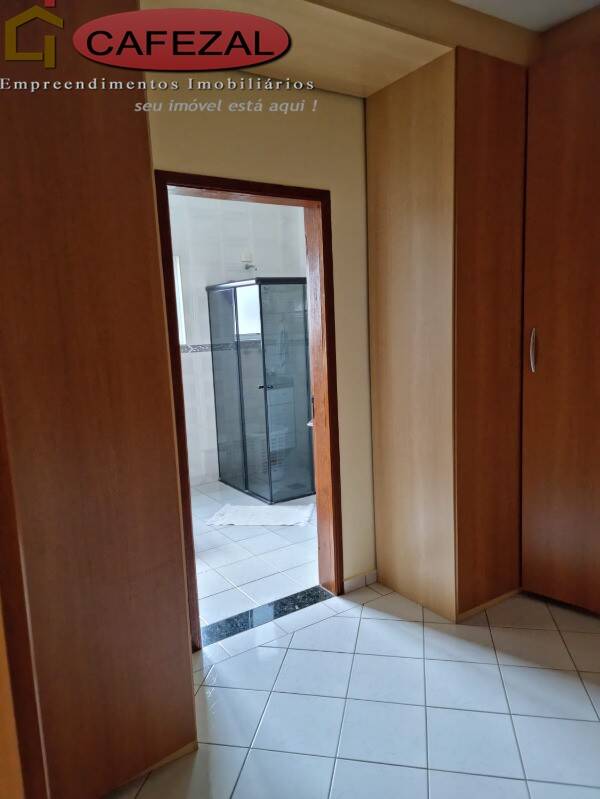 Casa, 3 quartos, 280 m² - Foto 35