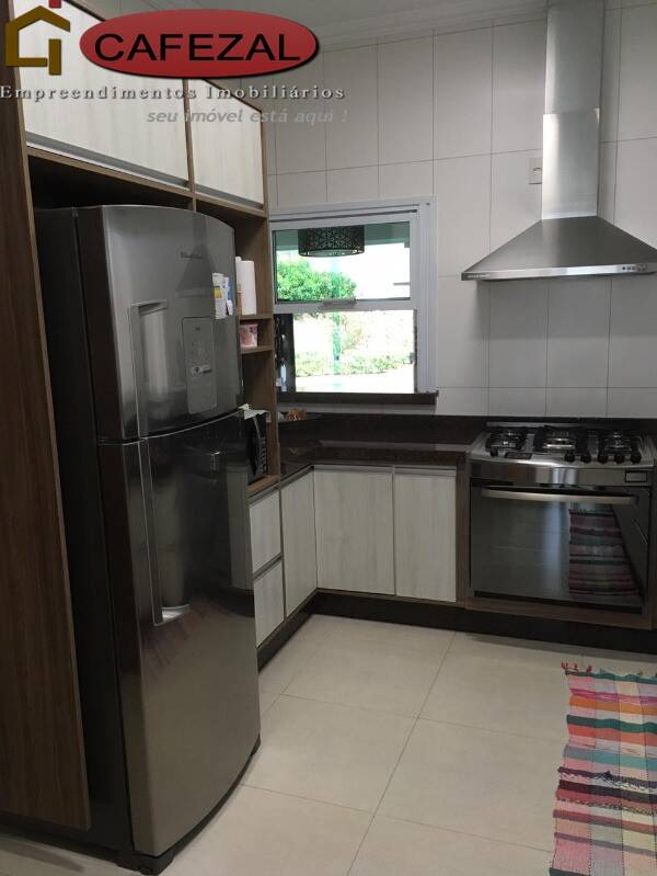 Casa, 3 quartos, 287 m² - Foto 8