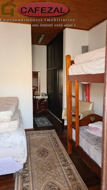 Casa, 4 quartos, 330 m² - Foto 13