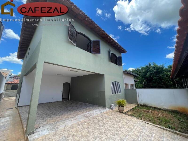 Casa, 4 quartos, 187 m² - Foto 1