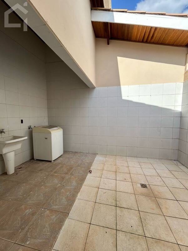 Casa, 4 quartos, 698 m² - Foto 9