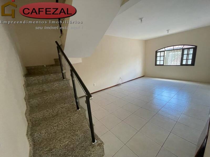 Casa, 4 quartos, 187 m² - Foto 2