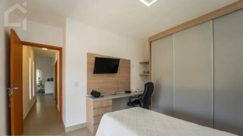 Casa, 4 quartos, 250 m² - Foto 37