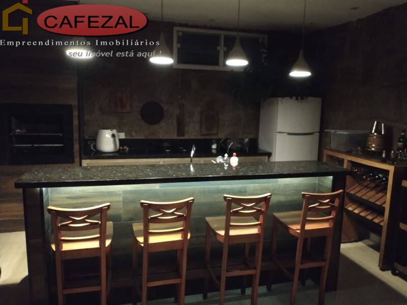 Casa, 3 quartos, 235 m² - Foto 18