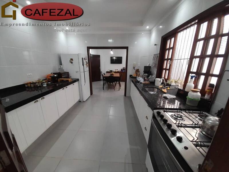 Casa, 3 quartos, 208 m² - Foto 13