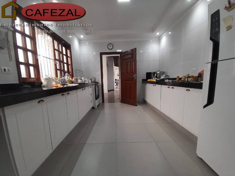 Casa, 3 quartos, 208 m² - Foto 14