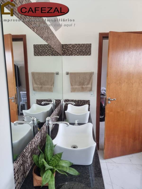 Casa, 3 quartos, 284 m² - Foto 37