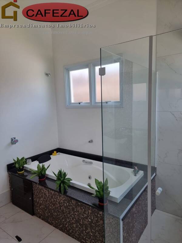 Casa, 3 quartos, 284 m² - Foto 38