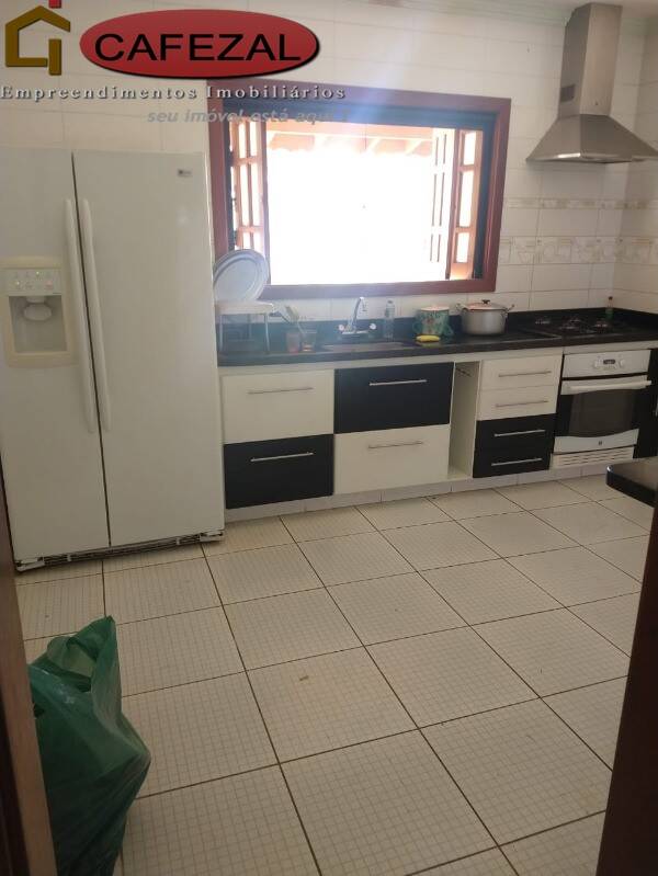 Casa, 3 quartos, 380 m² - Foto 14