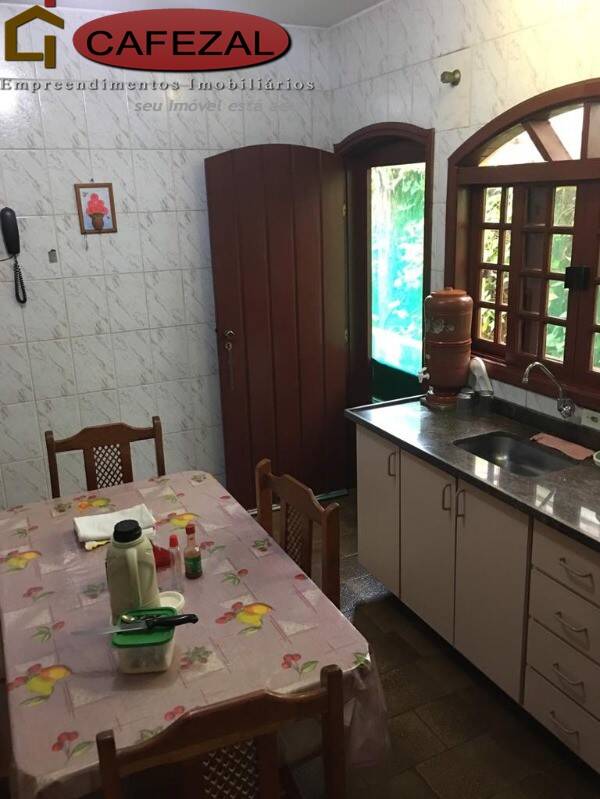 Casa, 3 quartos, 248 m² - Foto 7