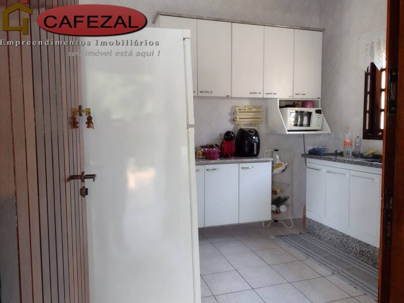Casa, 4 quartos, 220 m² - Foto 30